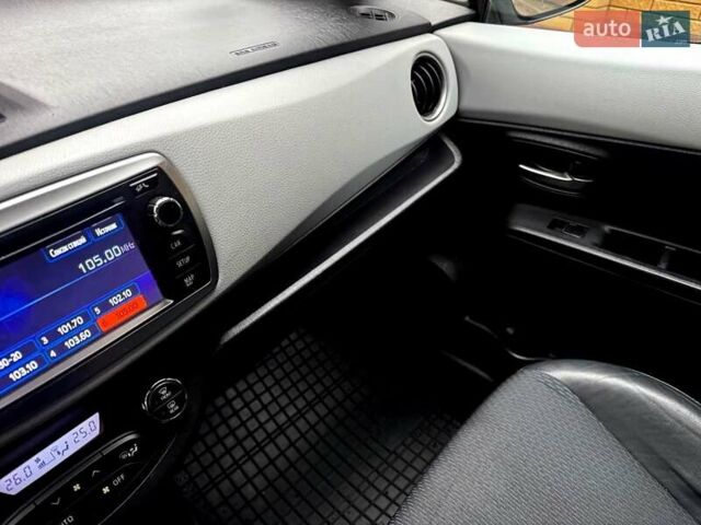 Белый Тойота Ярис, объемом двигателя 1.5 л и пробегом 250 тыс. км за 11900 $, фото 19 на Automoto.ua