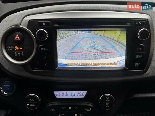 Белый Тойота Ярис, объемом двигателя 1.5 л и пробегом 250 тыс. км за 11900 $, фото 23 на Automoto.ua