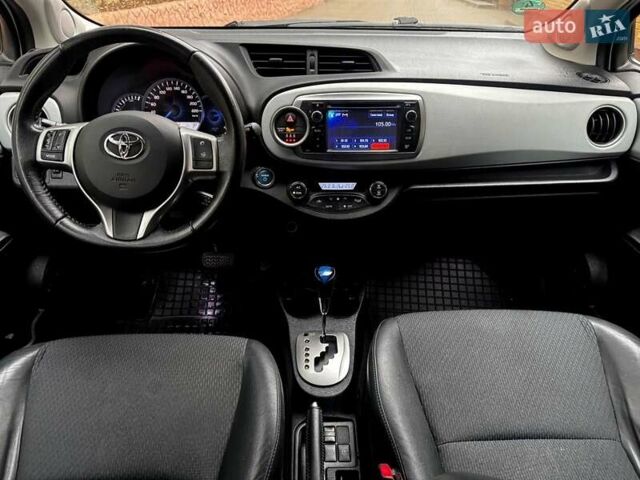 Белый Тойота Ярис, объемом двигателя 1.5 л и пробегом 250 тыс. км за 11900 $, фото 13 на Automoto.ua