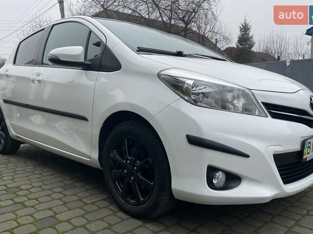 Білий Тойота Яріс, об'ємом двигуна 1.33 л та пробігом 64 тис. км за 13500 $, фото 5 на Automoto.ua