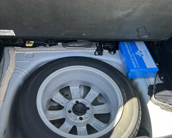 Белый Тойота Ярис, объемом двигателя 1.3 л и пробегом 96 тыс. км за 11700 $, фото 13 на Automoto.ua