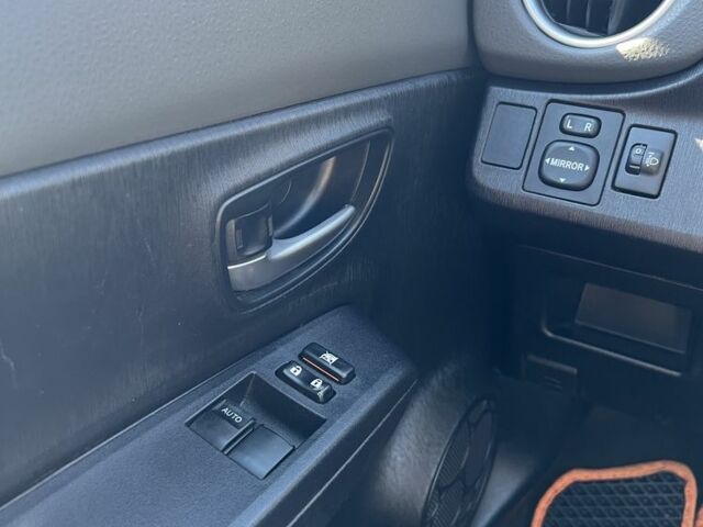 Білий Тойота Яріс, об'ємом двигуна 1.33 л та пробігом 96 тис. км за 11700 $, фото 17 на Automoto.ua