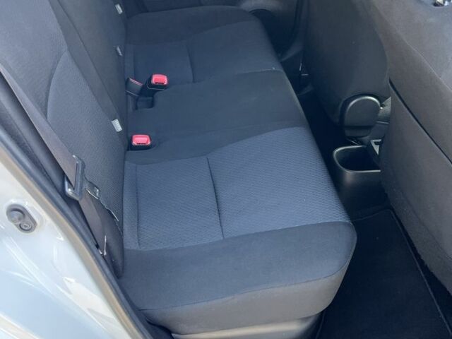 Белый Тойота Ярис, объемом двигателя 1.5 л и пробегом 155 тыс. км за 11700 $, фото 10 на Automoto.ua