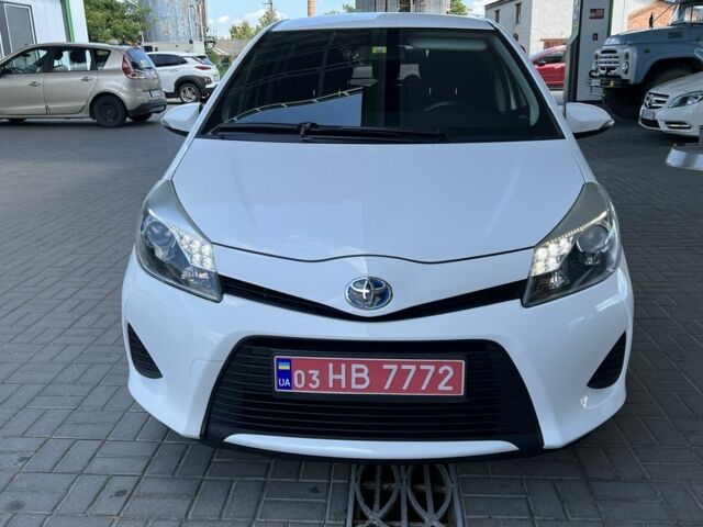 Белый Тойота Ярис, объемом двигателя 1.5 л и пробегом 155 тыс. км за 11700 $, фото 1 на Automoto.ua
