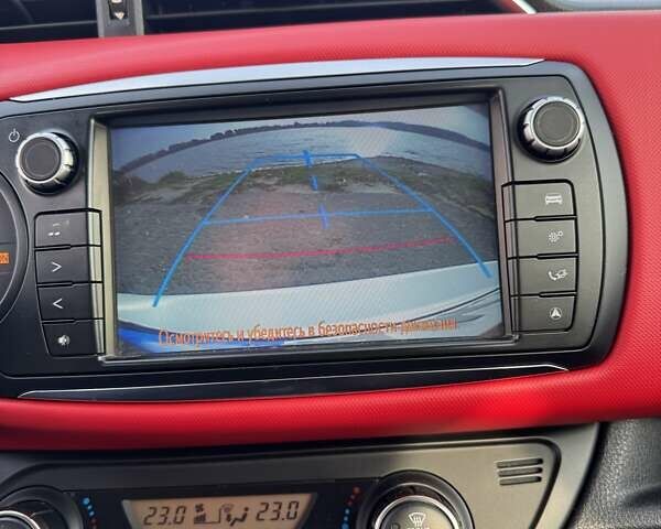 Білий Тойота Яріс, об'ємом двигуна 1.33 л та пробігом 125 тис. км за 12500 $, фото 3 на Automoto.ua