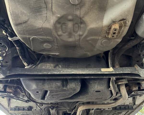 Белый Тойота Ярис, объемом двигателя 1.3 л и пробегом 156 тыс. км за 11000 $, фото 31 на Automoto.ua