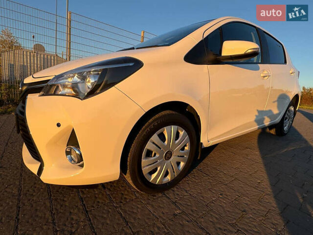 Білий Тойота Яріс, об'ємом двигуна 1.33 л та пробігом 75 тис. км за 11300 $, фото 10 на Automoto.ua