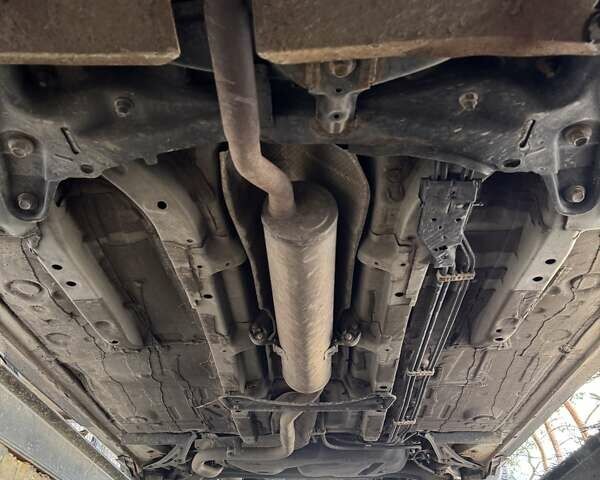 Белый Тойота Ярис, объемом двигателя 1.3 л и пробегом 156 тыс. км за 11000 $, фото 27 на Automoto.ua