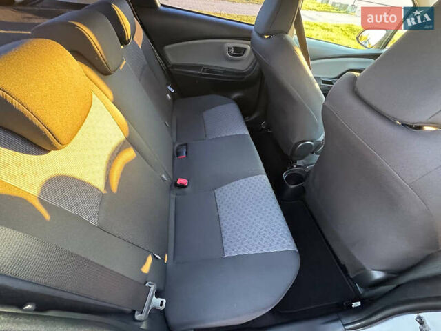 Білий Тойота Яріс, об'ємом двигуна 1.33 л та пробігом 75 тис. км за 11300 $, фото 23 на Automoto.ua