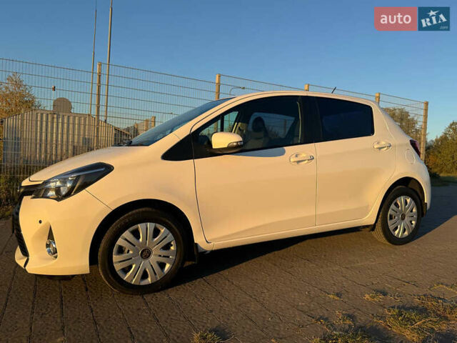 Білий Тойота Яріс, об'ємом двигуна 1.33 л та пробігом 75 тис. км за 11300 $, фото 2 на Automoto.ua