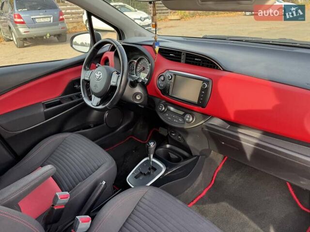 Білий Тойота Яріс, об'ємом двигуна 1.33 л та пробігом 125 тис. км за 12500 $, фото 9 на Automoto.ua
