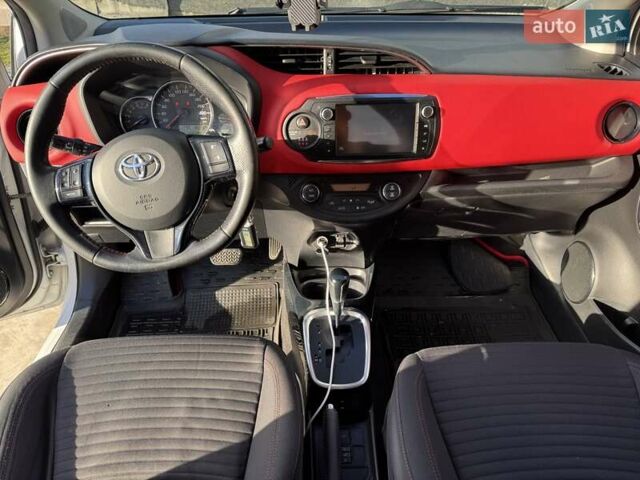 Белый Тойота Ярис, объемом двигателя 1.3 л и пробегом 156 тыс. км за 11000 $, фото 21 на Automoto.ua