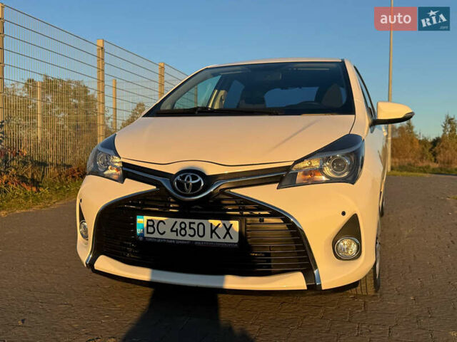 Білий Тойота Яріс, об'ємом двигуна 1.33 л та пробігом 75 тис. км за 11300 $, фото 1 на Automoto.ua