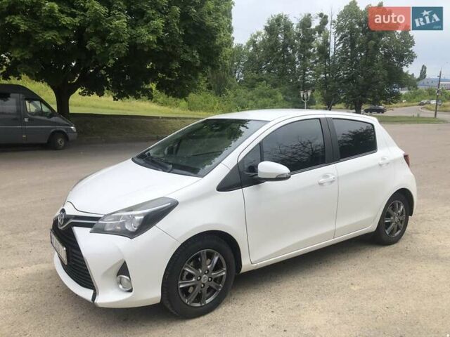 Белый Тойота Ярис, объемом двигателя 1.5 л и пробегом 209 тыс. км за 11600 $, фото 1 на Automoto.ua