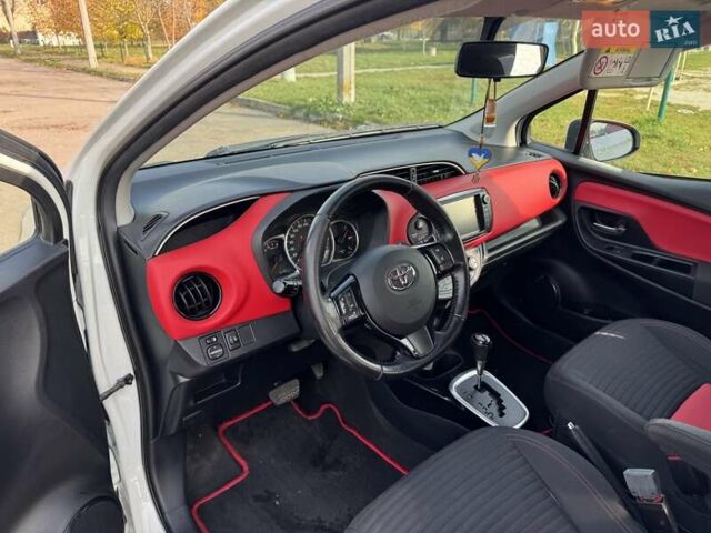 Білий Тойота Яріс, об'ємом двигуна 1.33 л та пробігом 125 тис. км за 12500 $, фото 6 на Automoto.ua