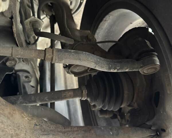 Белый Тойота Ярис, объемом двигателя 1.3 л и пробегом 156 тыс. км за 11000 $, фото 30 на Automoto.ua