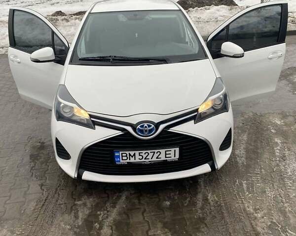 Белый Тойота Ярис, объемом двигателя 1.5 л и пробегом 242 тыс. км за 10400 $, фото 3 на Automoto.ua