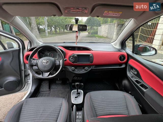 Белый Тойота Ярис, объемом двигателя 1.33 л и пробегом 92 тыс. км за 13600 $, фото 18 на Automoto.ua