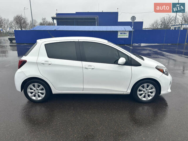 Білий Тойота Яріс, об'ємом двигуна 1.5 л та пробігом 119 тис. км за 10500 $, фото 4 на Automoto.ua