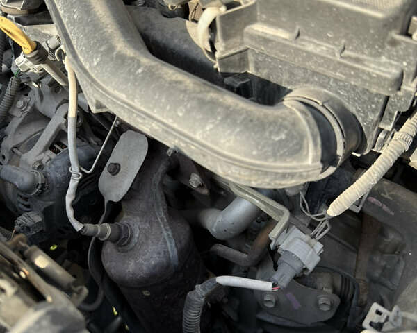 Белый Тойота Ярис, объемом двигателя 1 л и пробегом 68 тыс. км за 9200 $, фото 5 на Automoto.ua