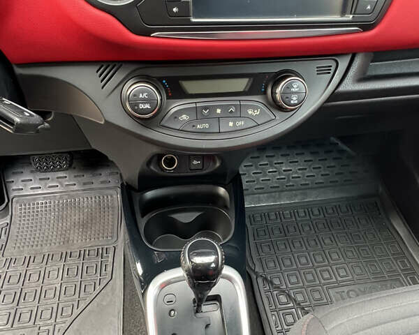 Белый Тойота Ярис, объемом двигателя 1.33 л и пробегом 92 тыс. км за 13600 $, фото 17 на Automoto.ua