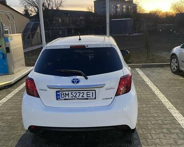 Белый Тойота Ярис, объемом двигателя 1.5 л и пробегом 232 тыс. км за 11600 $, фото 1 на Automoto.ua