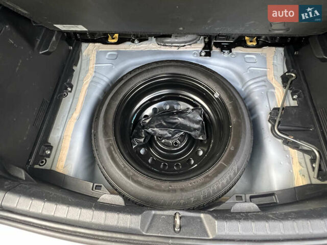 Белый Тойота Ярис, объемом двигателя 1.33 л и пробегом 92 тыс. км за 13600 $, фото 13 на Automoto.ua