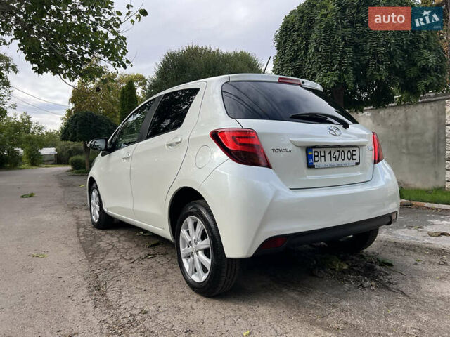 Белый Тойота Ярис, объемом двигателя 1.33 л и пробегом 92 тыс. км за 13600 $, фото 2 на Automoto.ua