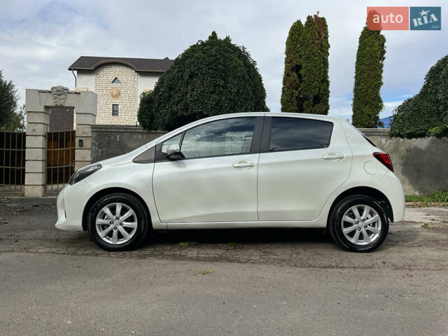 Белый Тойота Ярис, объемом двигателя 1.33 л и пробегом 92 тыс. км за 13600 $, фото 4 на Automoto.ua