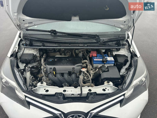 Білий Тойота Яріс, об'ємом двигуна 1.5 л та пробігом 119 тис. км за 10500 $, фото 16 на Automoto.ua
