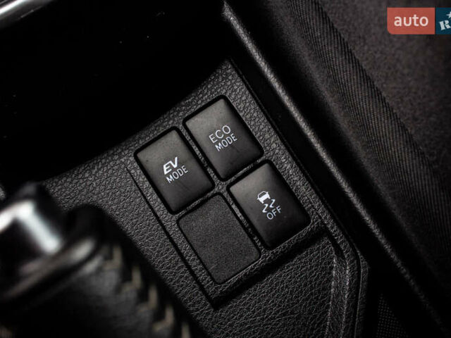 Белый Тойота Ярис, объемом двигателя 1.5 л и пробегом 112 тыс. км за 14900 $, фото 46 на Automoto.ua