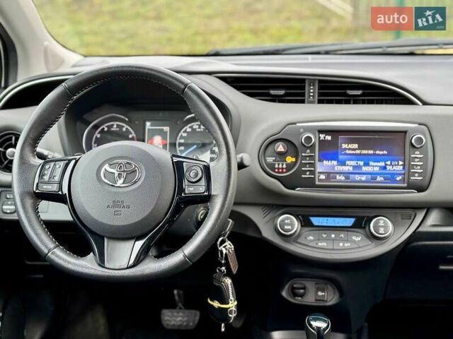 Белый Тойота Ярис, объемом двигателя 1.5 л и пробегом 52 тыс. км за 15400 $, фото 31 на Automoto.ua