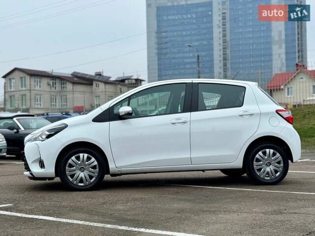 Белый Тойота Ярис, объемом двигателя 1.5 л и пробегом 52 тыс. км за 15400 $, фото 7 на Automoto.ua