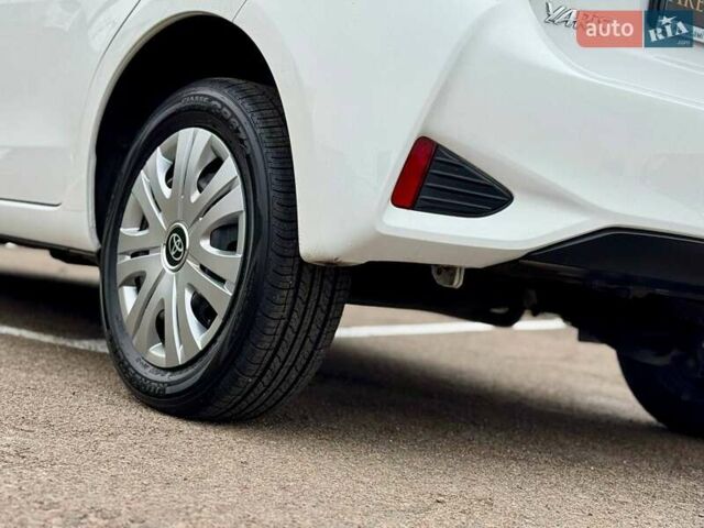 Белый Тойота Ярис, объемом двигателя 1.5 л и пробегом 52 тыс. км за 15400 $, фото 18 на Automoto.ua