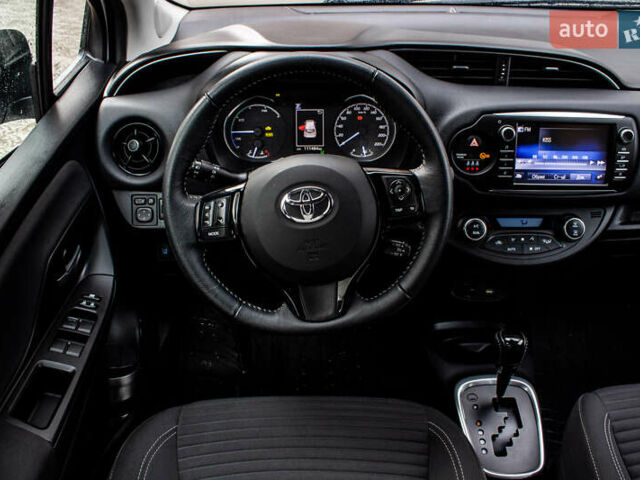 Белый Тойота Ярис, объемом двигателя 1.5 л и пробегом 112 тыс. км за 14900 $, фото 26 на Automoto.ua