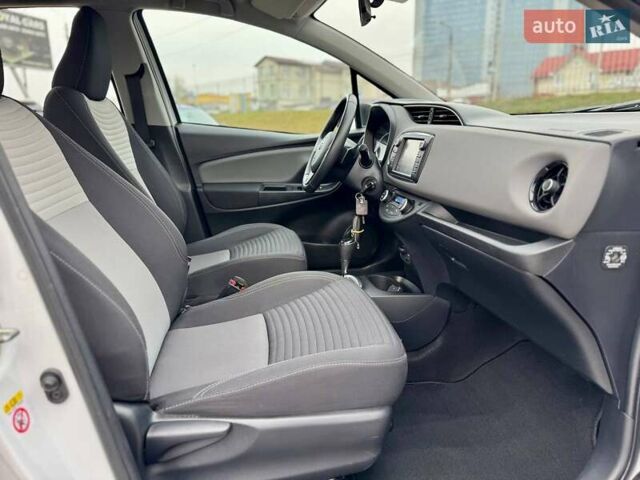 Белый Тойота Ярис, объемом двигателя 1.5 л и пробегом 52 тыс. км за 15400 $, фото 34 на Automoto.ua