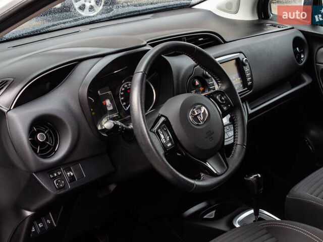 Белый Тойота Ярис, объемом двигателя 1.5 л и пробегом 112 тыс. км за 14900 $, фото 42 на Automoto.ua