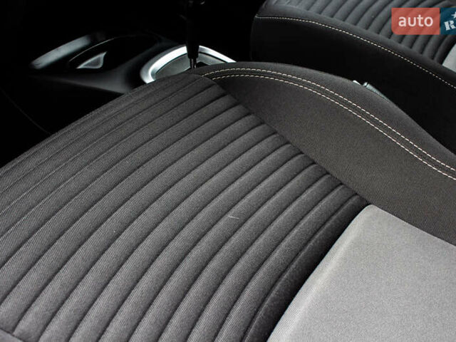 Белый Тойота Ярис, объемом двигателя 1.5 л и пробегом 112 тыс. км за 14900 $, фото 32 на Automoto.ua