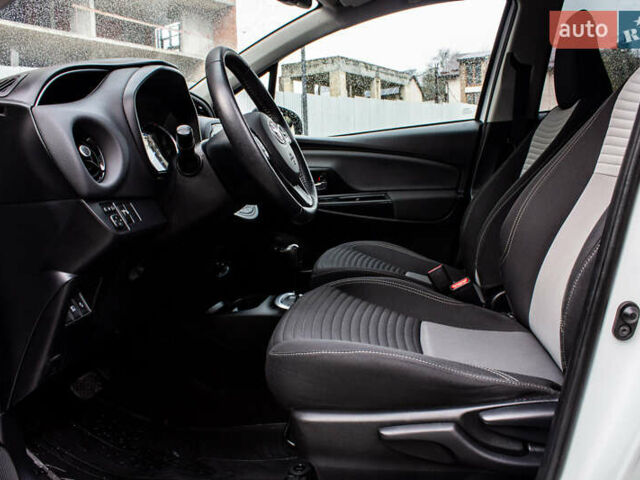 Белый Тойота Ярис, объемом двигателя 1.5 л и пробегом 112 тыс. км за 14900 $, фото 28 на Automoto.ua