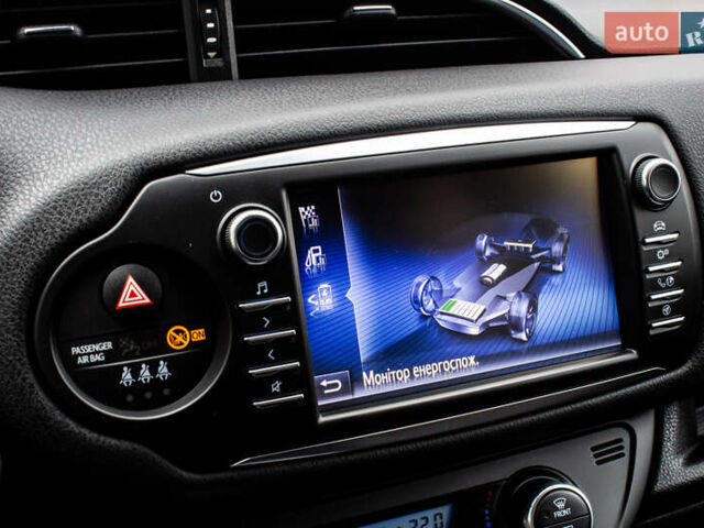 Белый Тойота Ярис, объемом двигателя 1.5 л и пробегом 112 тыс. км за 14900 $, фото 54 на Automoto.ua