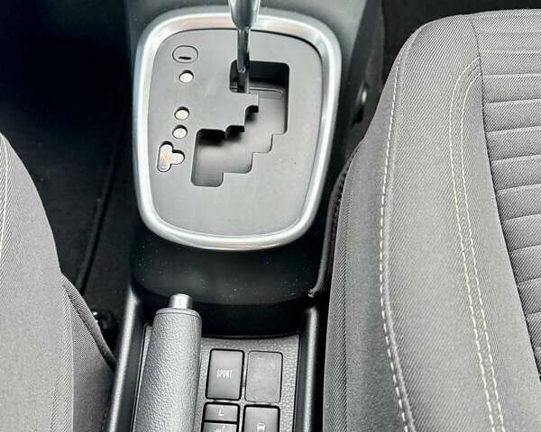 Белый Тойота Ярис, объемом двигателя 1.5 л и пробегом 52 тыс. км за 15400 $, фото 39 на Automoto.ua