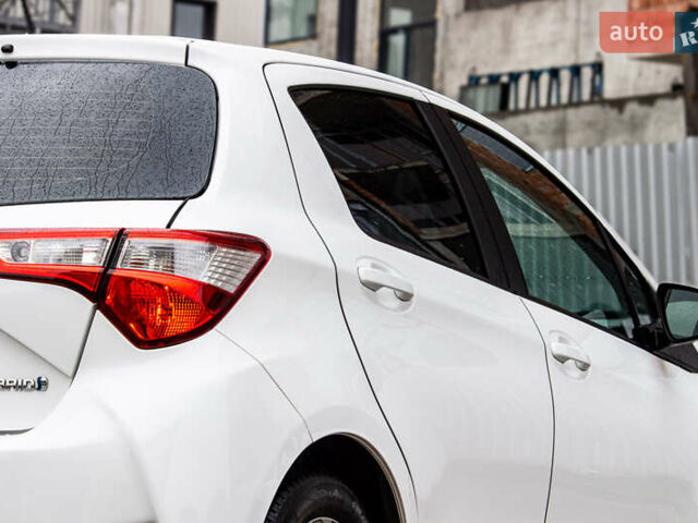 Белый Тойота Ярис, объемом двигателя 1.5 л и пробегом 112 тыс. км за 14900 $, фото 21 на Automoto.ua
