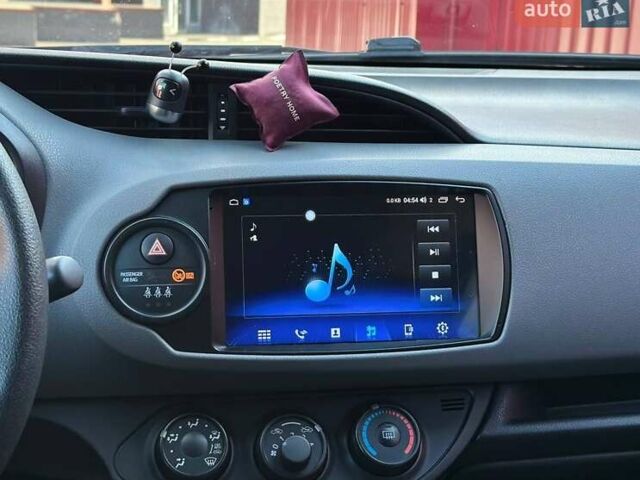 Білий Тойота Яріс, об'ємом двигуна 1 л та пробігом 59 тис. км за 9850 $, фото 18 на Automoto.ua