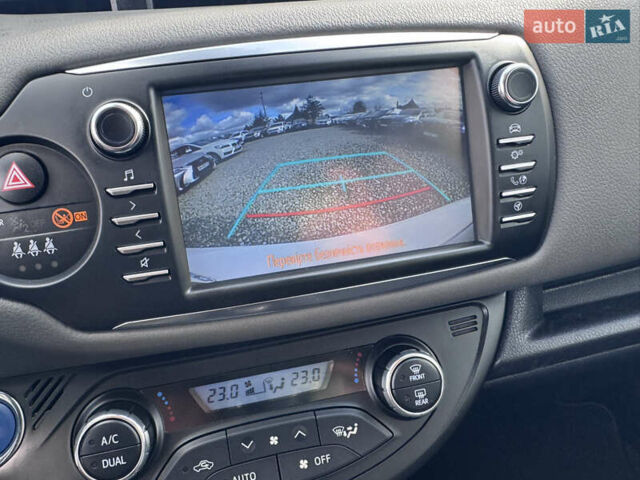 Белый Тойота Ярис, объемом двигателя 1.5 л и пробегом 165 тыс. км за 14990 $, фото 37 на Automoto.ua