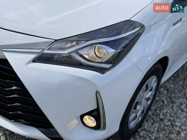 Белый Тойота Ярис, объемом двигателя 1.5 л и пробегом 165 тыс. км за 14990 $, фото 26 на Automoto.ua