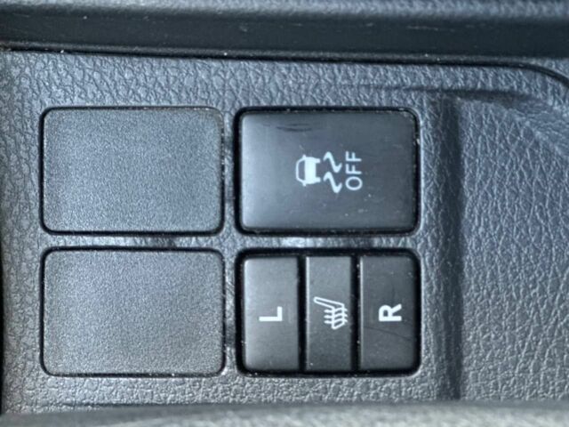 Білий Тойота Яріс, об'ємом двигуна 1 л та пробігом 59 тис. км за 9850 $, фото 12 на Automoto.ua