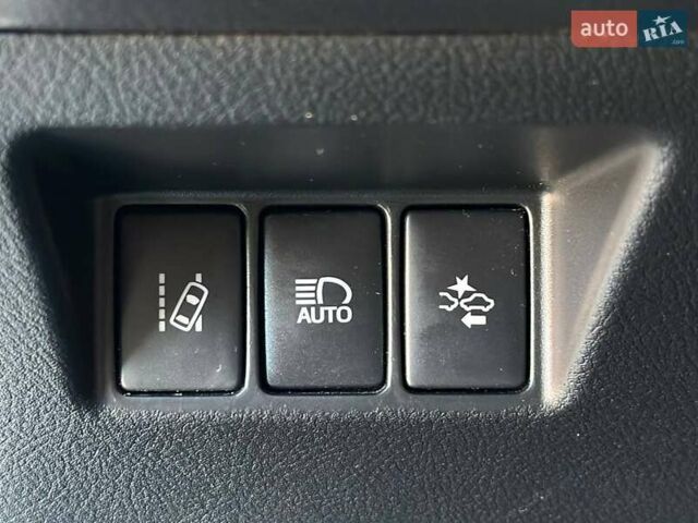 Білий Тойота Яріс, об'ємом двигуна 1 л та пробігом 59 тис. км за 9850 $, фото 24 на Automoto.ua