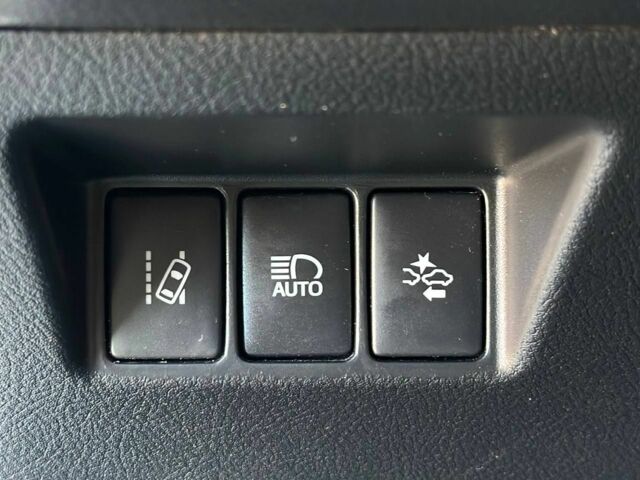 Білий Тойота Яріс, об'ємом двигуна 1 л та пробігом 59 тис. км за 9850 $, фото 13 на Automoto.ua