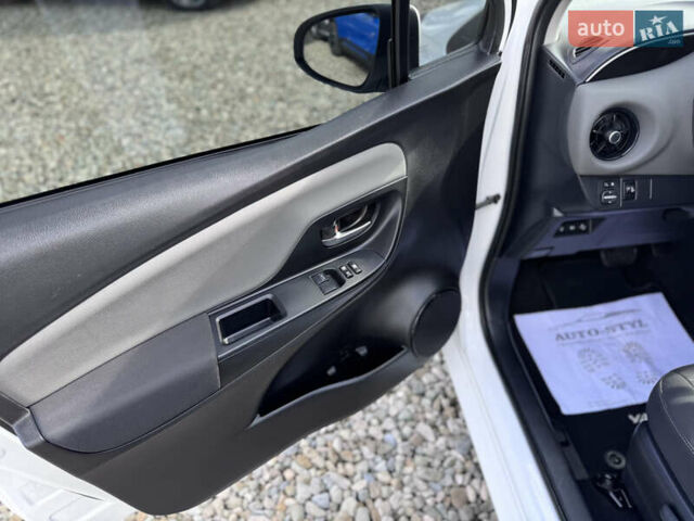 Белый Тойота Ярис, объемом двигателя 1.5 л и пробегом 165 тыс. км за 14990 $, фото 29 на Automoto.ua