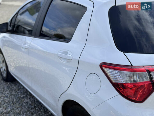 Белый Тойота Ярис, объемом двигателя 1.5 л и пробегом 165 тыс. км за 14990 $, фото 11 на Automoto.ua